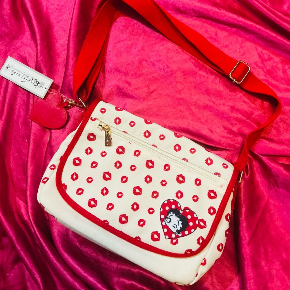 Betty Boop Crossbody 💋 - Picture 3 of 4